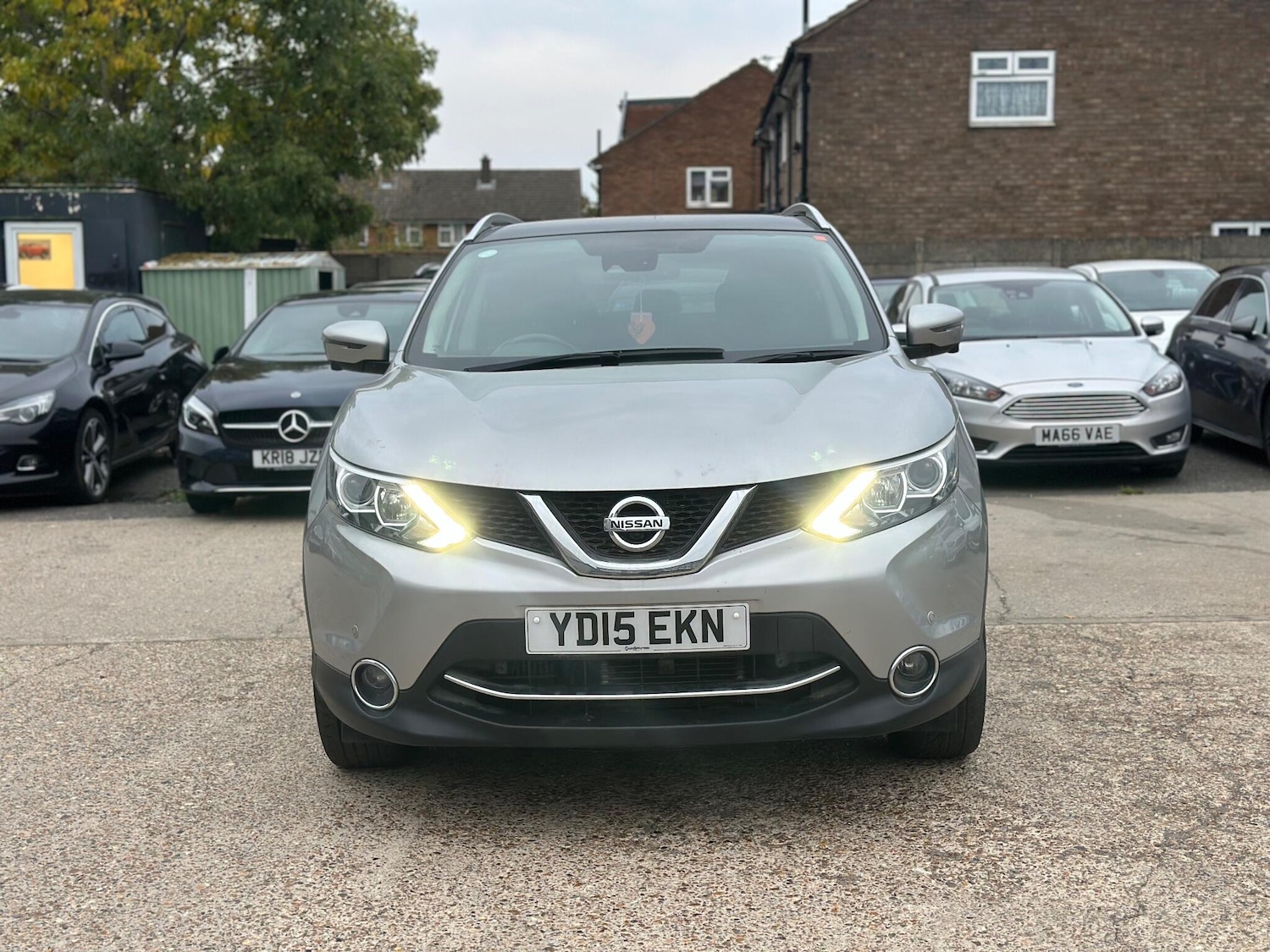 Used Nissan Qashqai 2015 for sale - 76316046: Photo 2