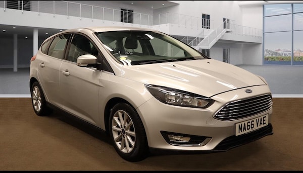 Used Ford Focus 2016 for sale - 75730647: Photo 2