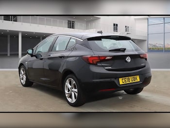 Used Vauxhall Astra 2018 for sale - 76480804: Photo