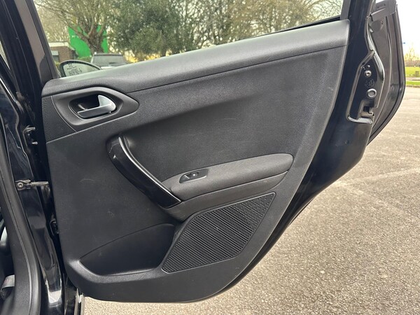 Used Peugeot 208 2019 for sale - 75730677: Photo 23