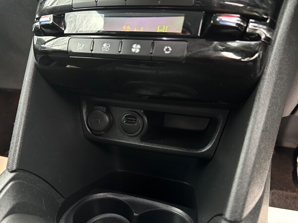 Used Peugeot 208 2019 for sale - 75730677: Photo 42