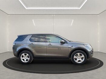 Used Land Rover Discovery Sport 2017 for sale - 75251001: Photo