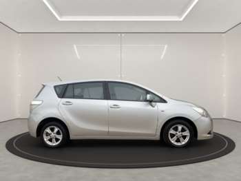 Used Toyota Verso 2010 for sale - 73861843: Photo