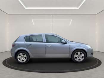 Used Vauxhall Astra 2010 for sale - 74361224: Photo
