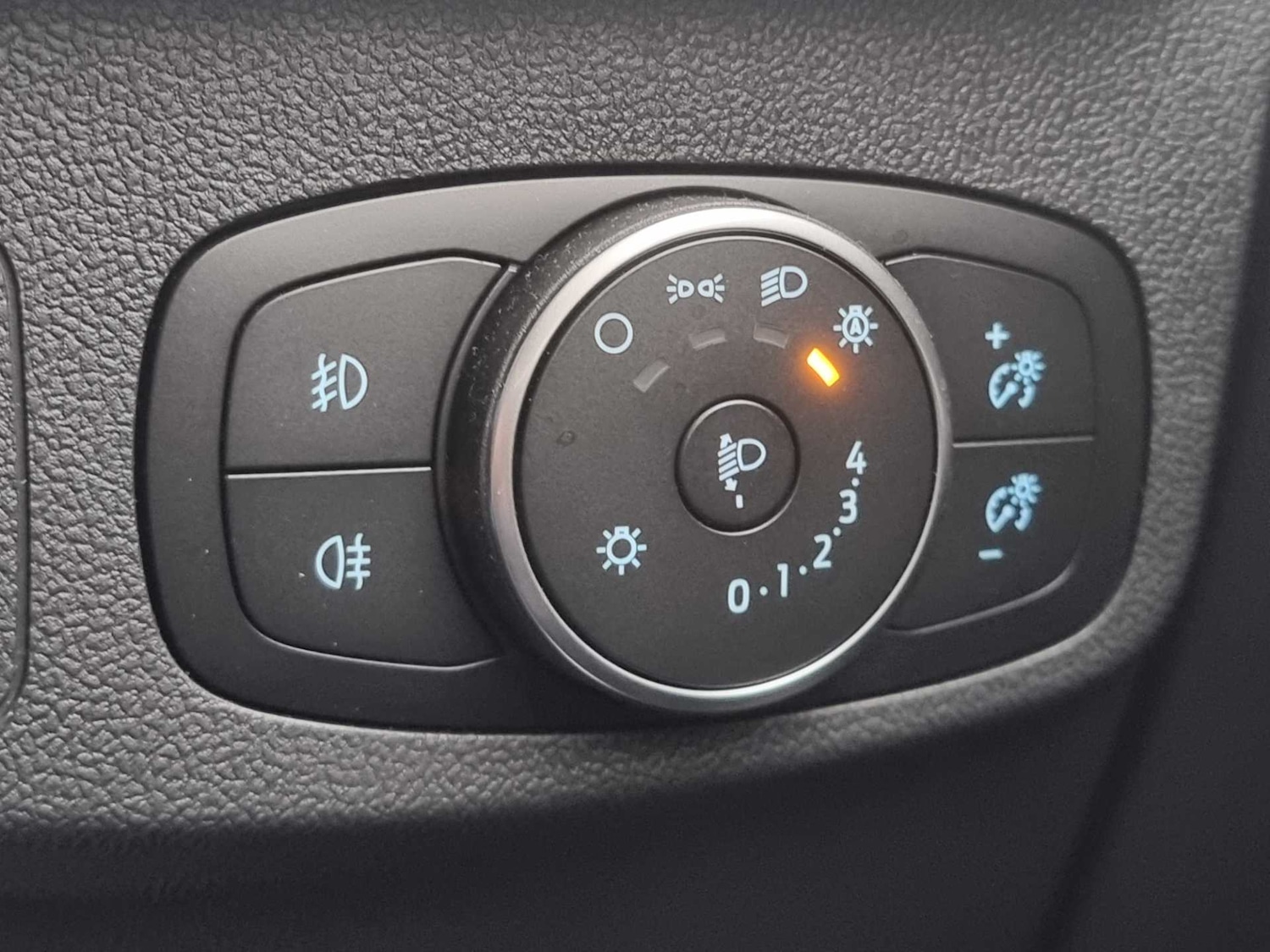 Used Ford Focus 2021 for sale - 76870366: Photo 19