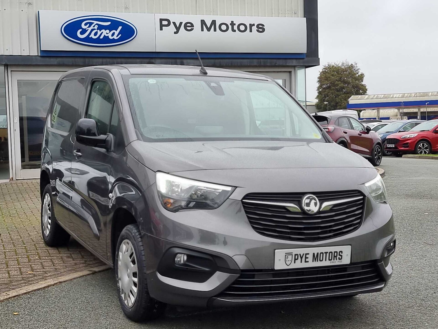 Used Vauxhall Combo 2023 for sale - 76466535: Photo 1