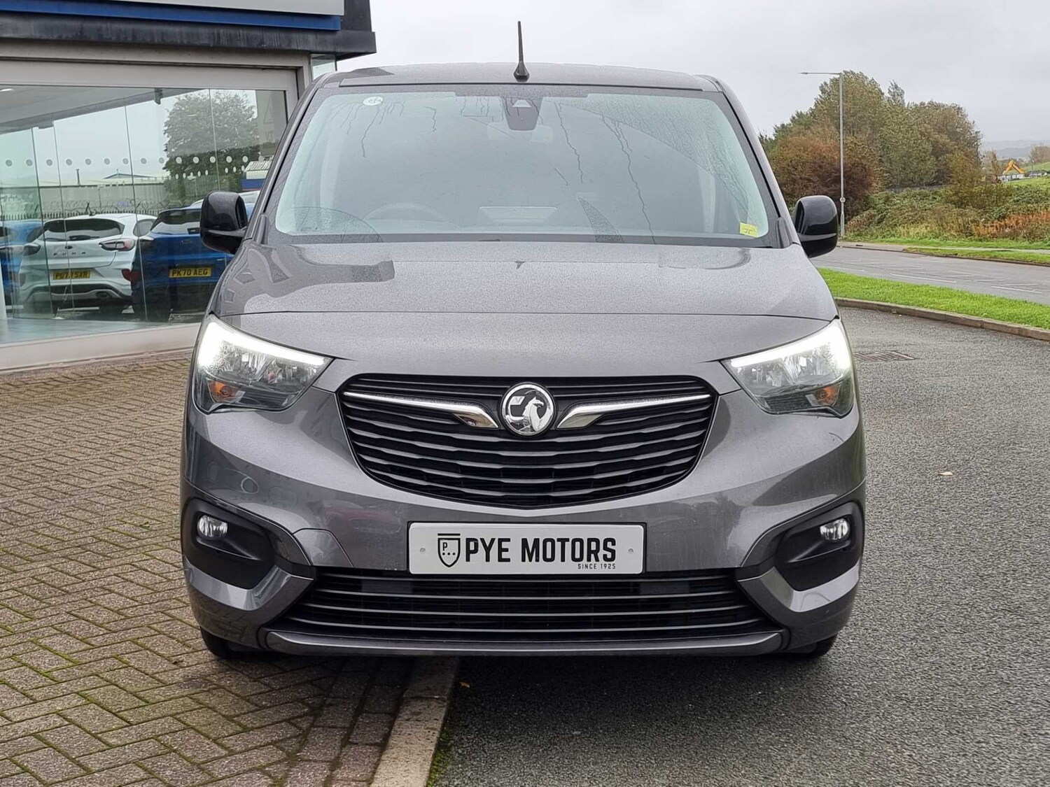 Used Vauxhall Combo 2023 for sale - 76466535: Photo 2