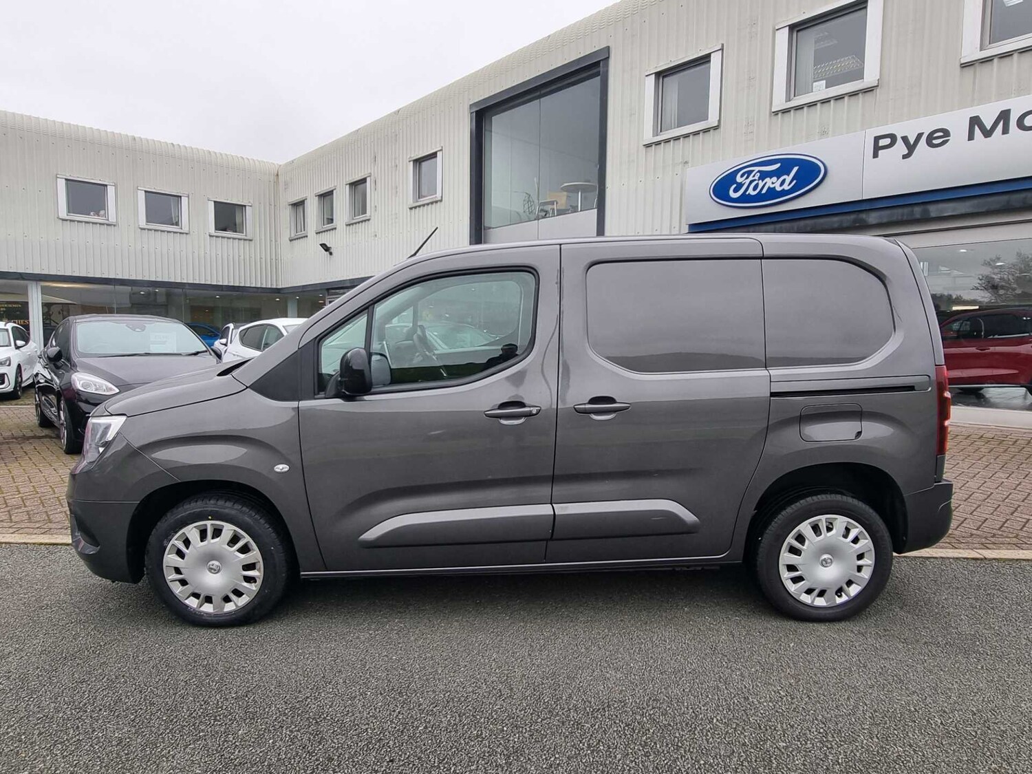 Used Vauxhall Combo 2023 for sale - 76466535: Photo 4