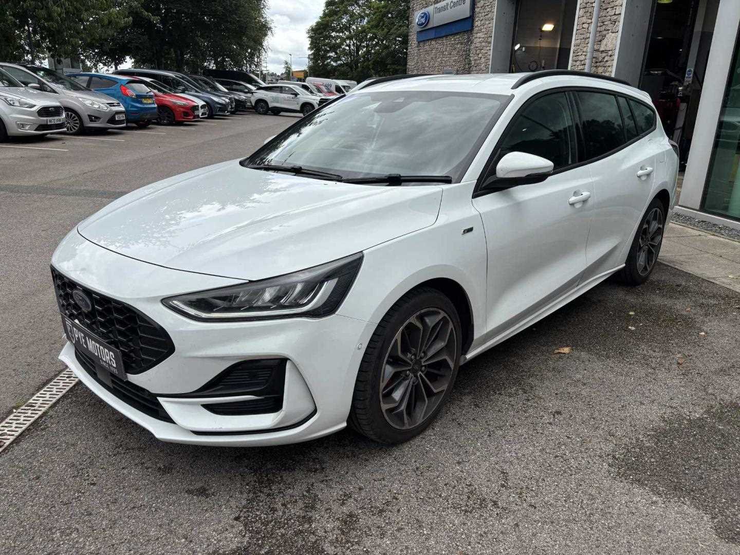 Used Ford Focus 2023 for sale - 76868436: Photo 4