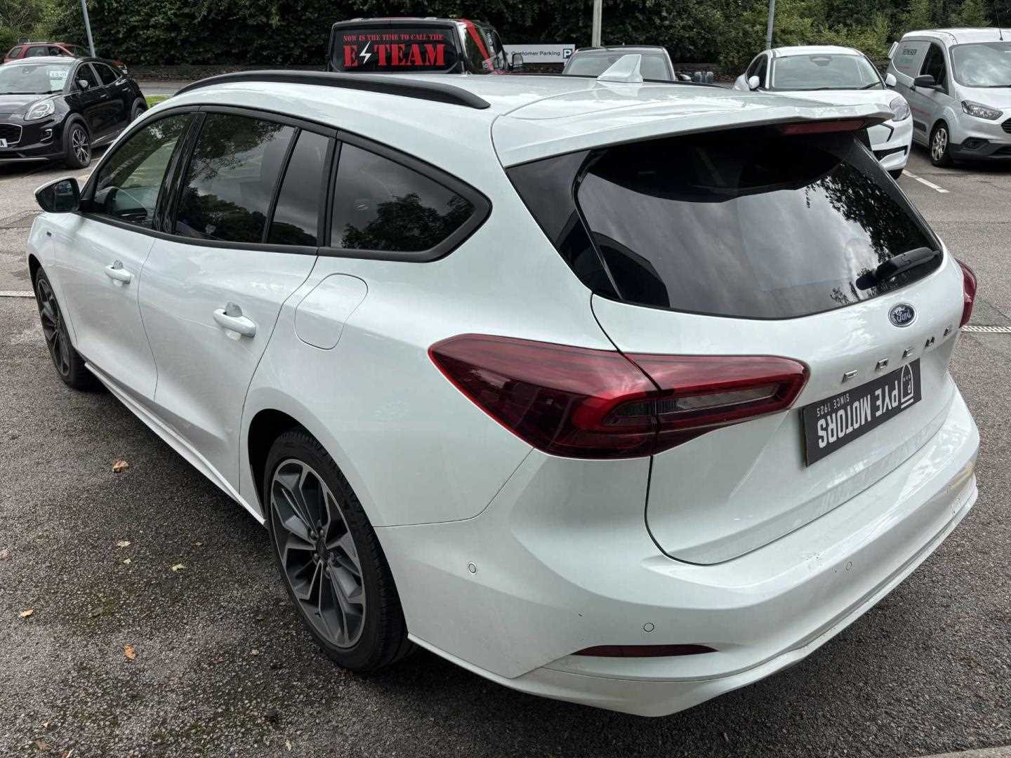 Used Ford Focus 2023 for sale - 76868436: Photo 6