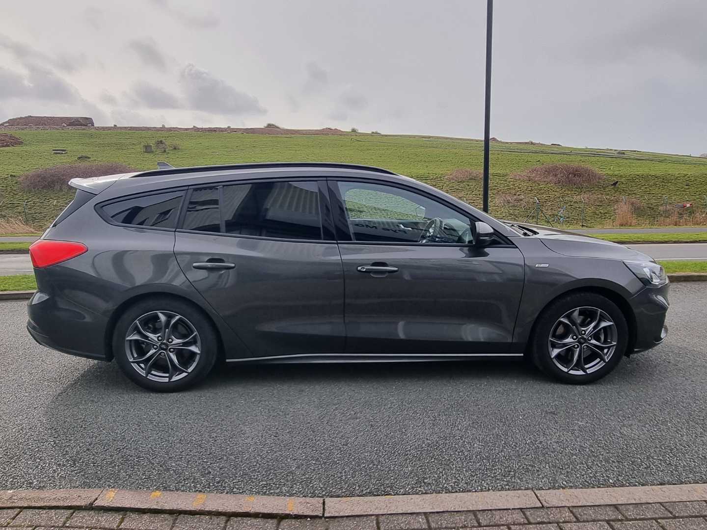 Used Ford Focus 2022 for sale - 76466390: Photo 9