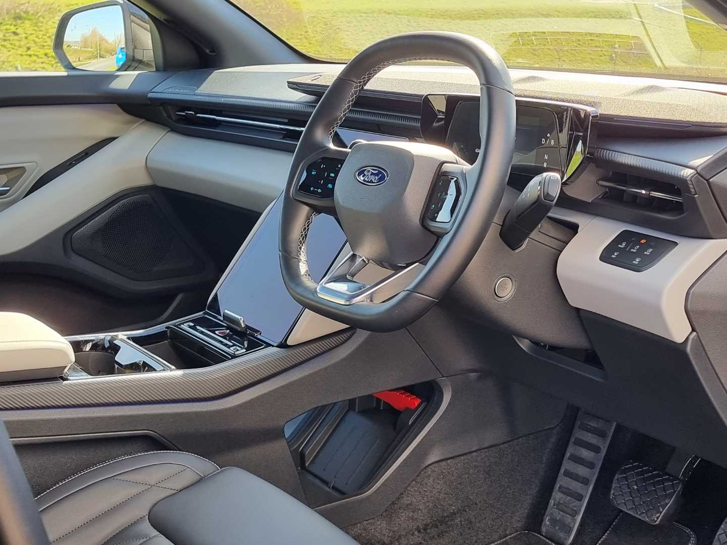 Used Ford Explorer 2024 for sale - 76868970: Photo 12