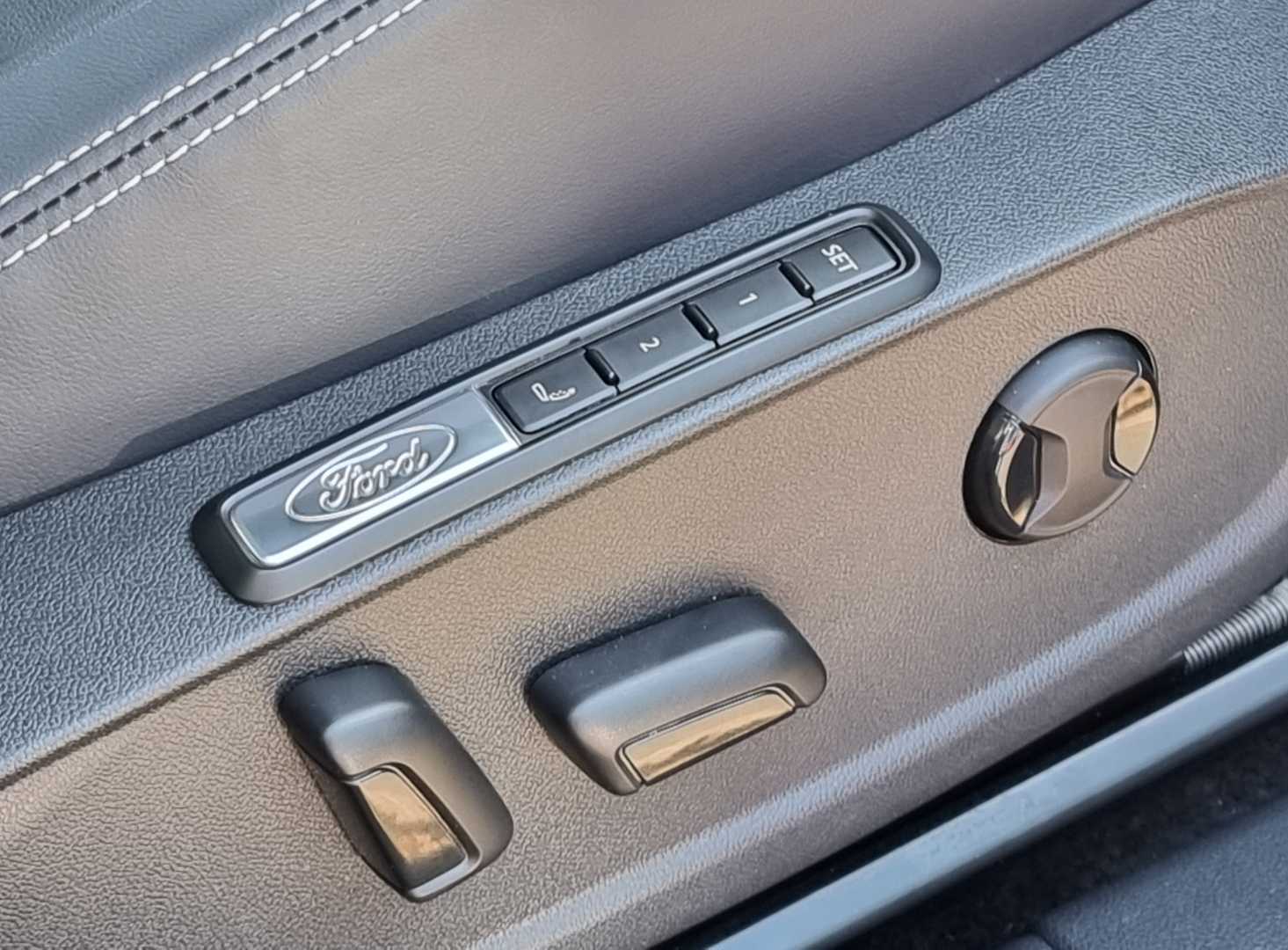 Used Ford Explorer 2024 for sale - 76868970: Photo 28