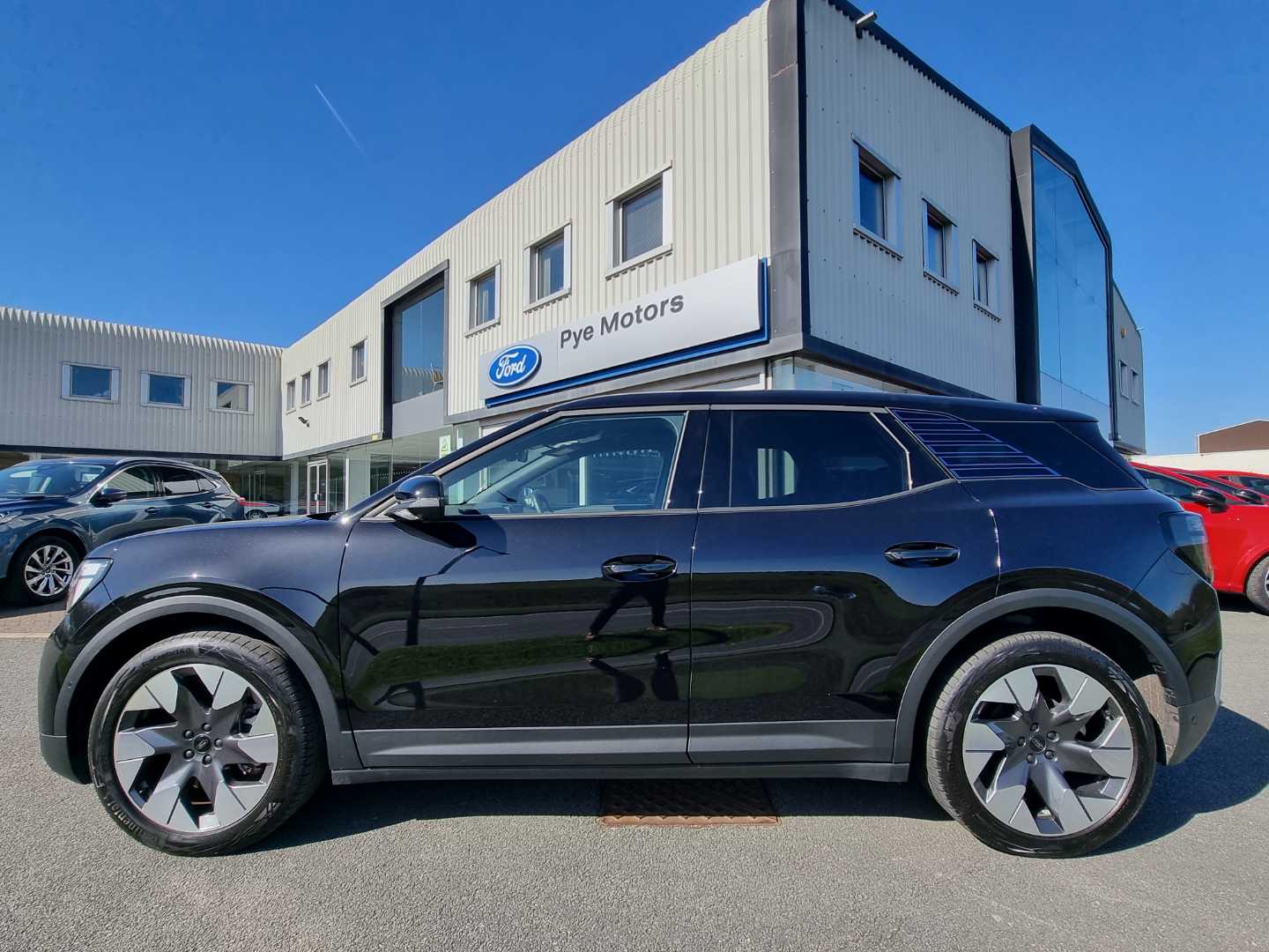 Used Ford Explorer 2024 for sale - 76868970: Photo 4