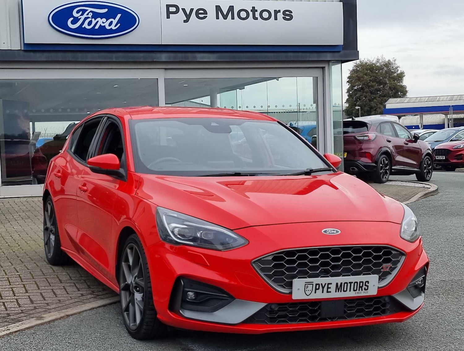 Used Ford Focus 2019 for sale - 76466150: Photo 1