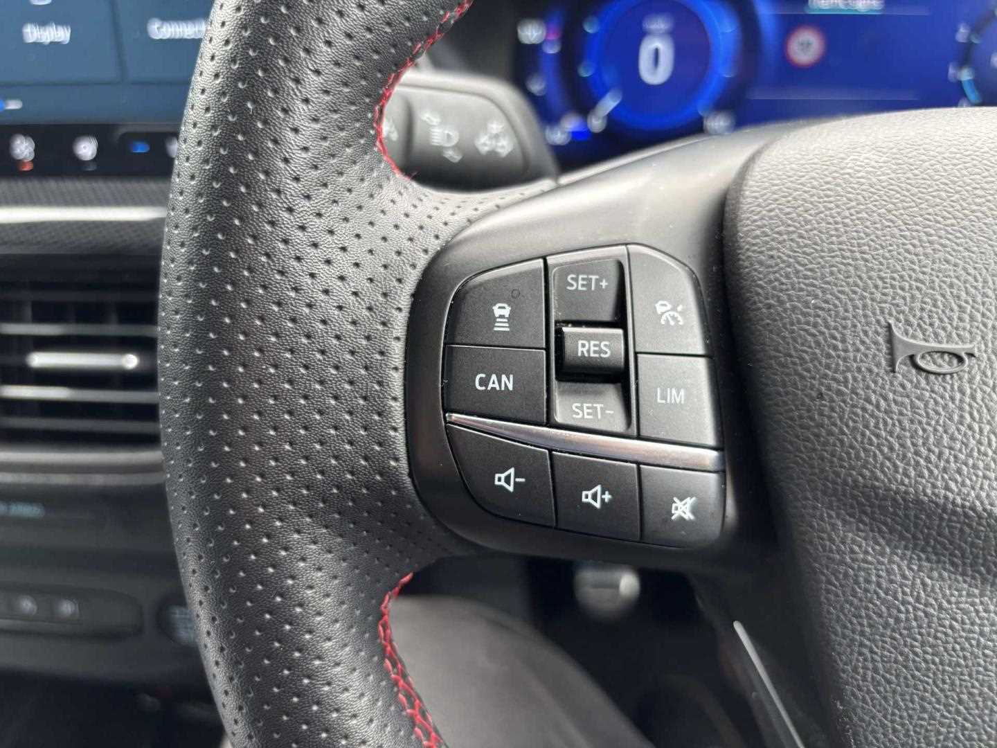 Used Ford Focus 2023 for sale - 76466355: Photo 17