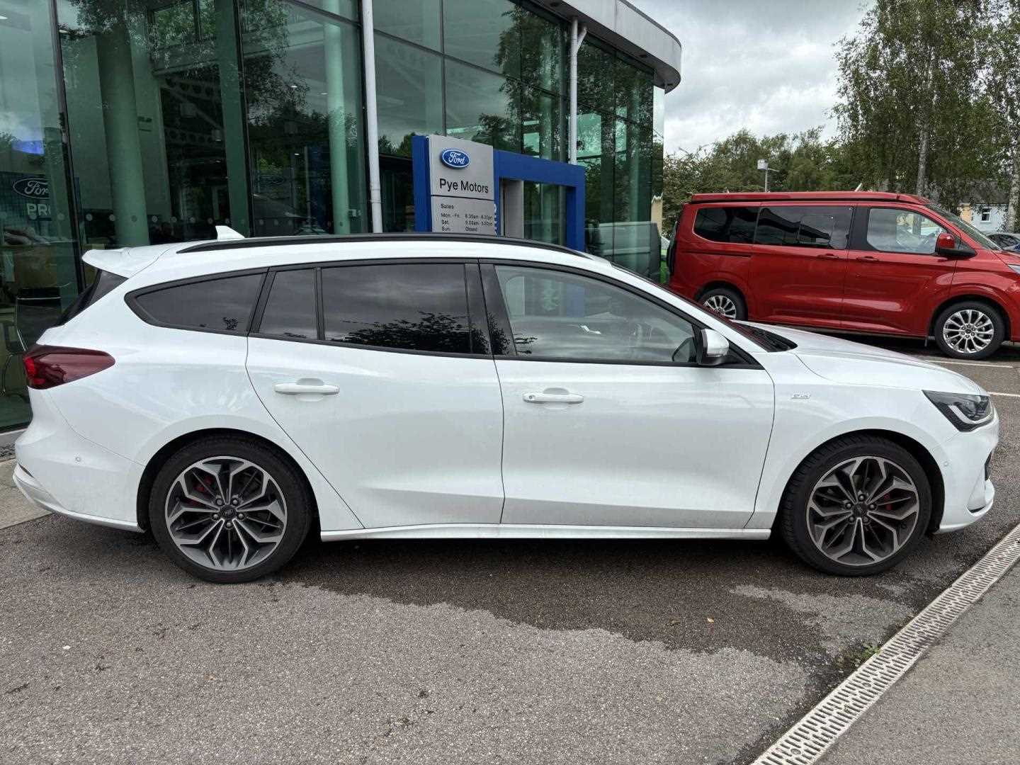 Used Ford Focus 2023 for sale - 76466355: Photo 9