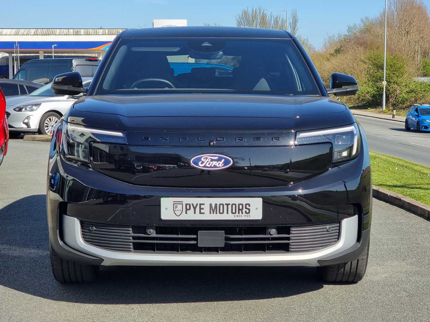 Used Ford Explorer 2024 for sale - 76466537: Photo 2