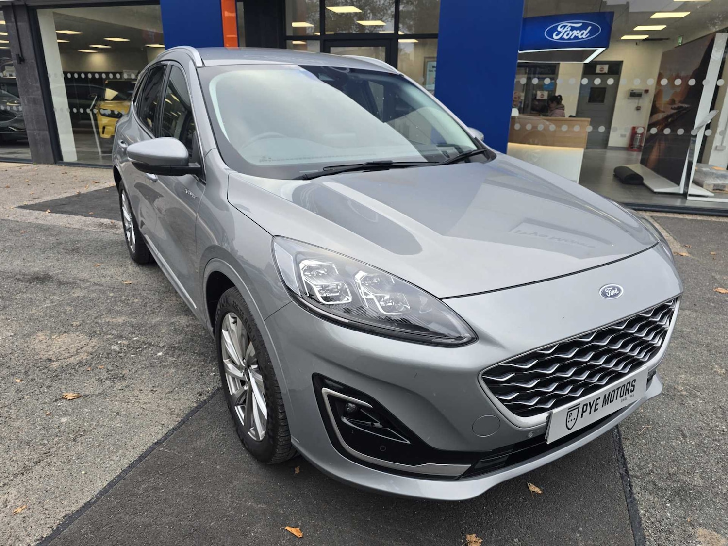 Used Ford Kuga 2023 for sale - 76869828: Photo 2