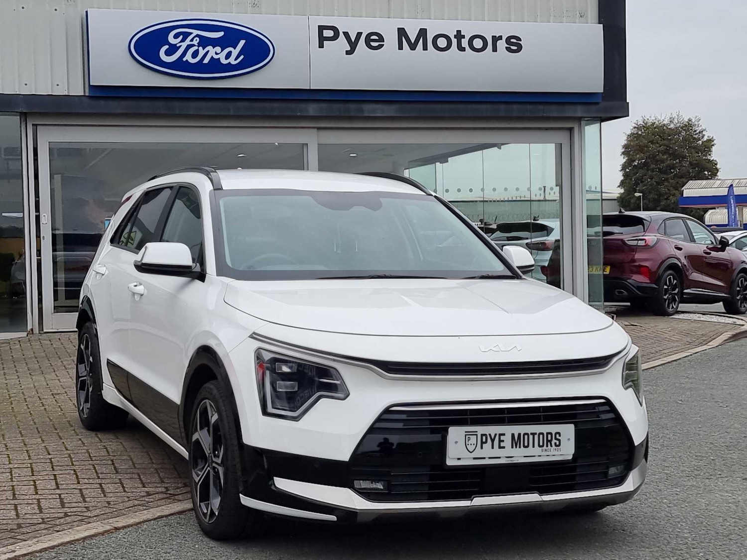 Used Kia Niro 2023 for sale - 76466393: Photo 1