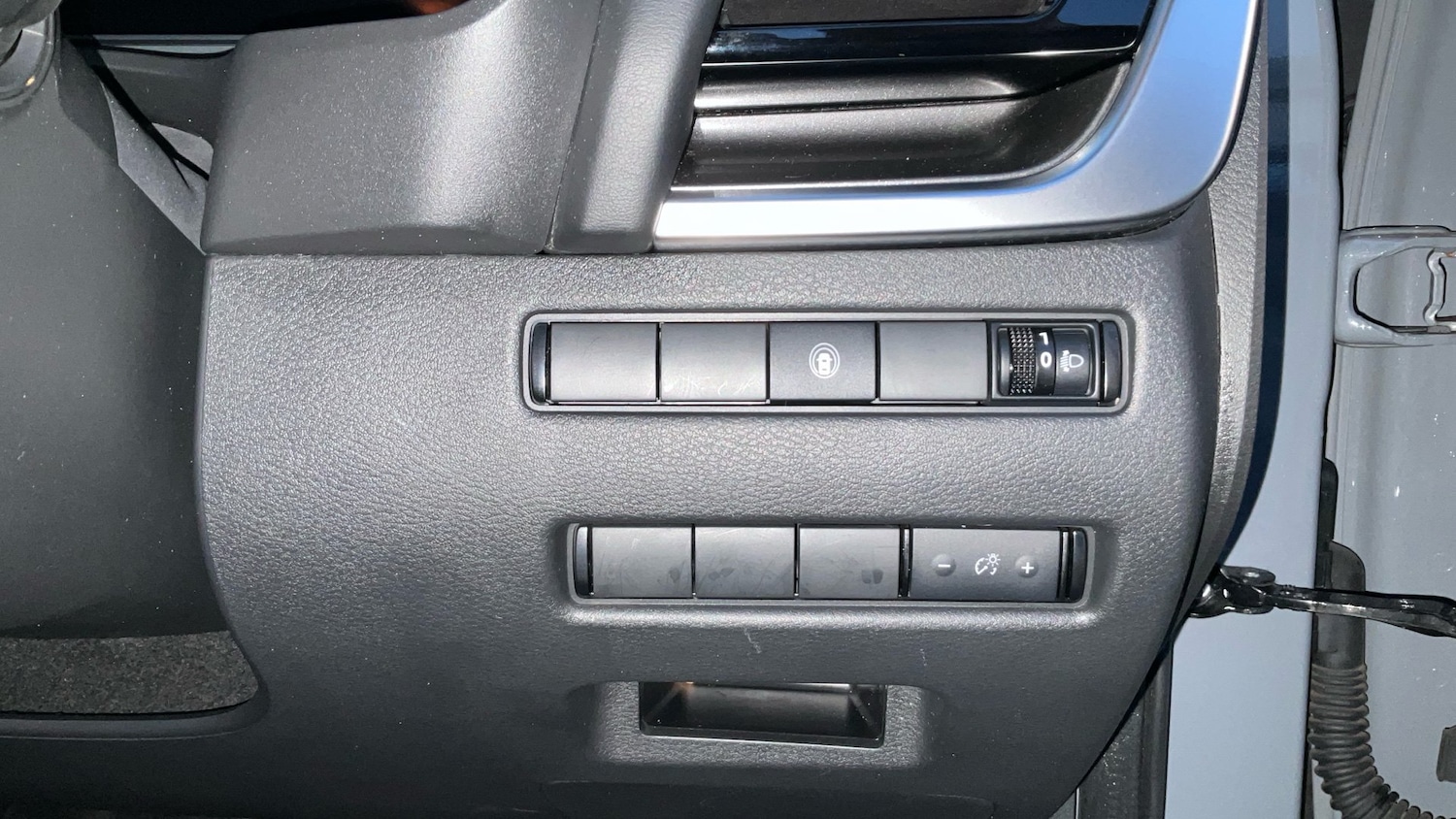 Used Nissan X-Trail 2023 for sale - 77025252: Photo 30