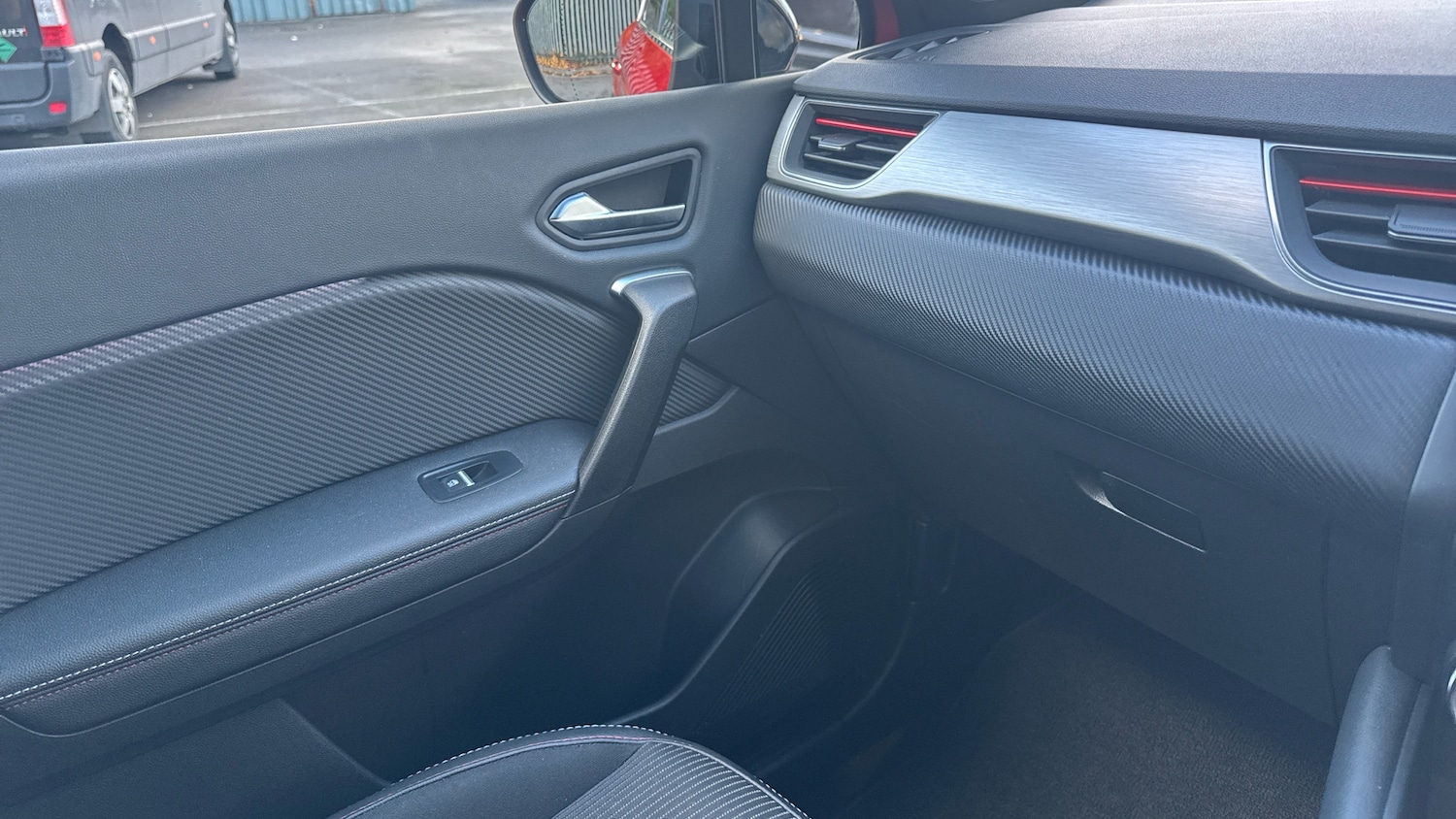 Used Renault Captur 2022 for sale - 76653311: Photo 39