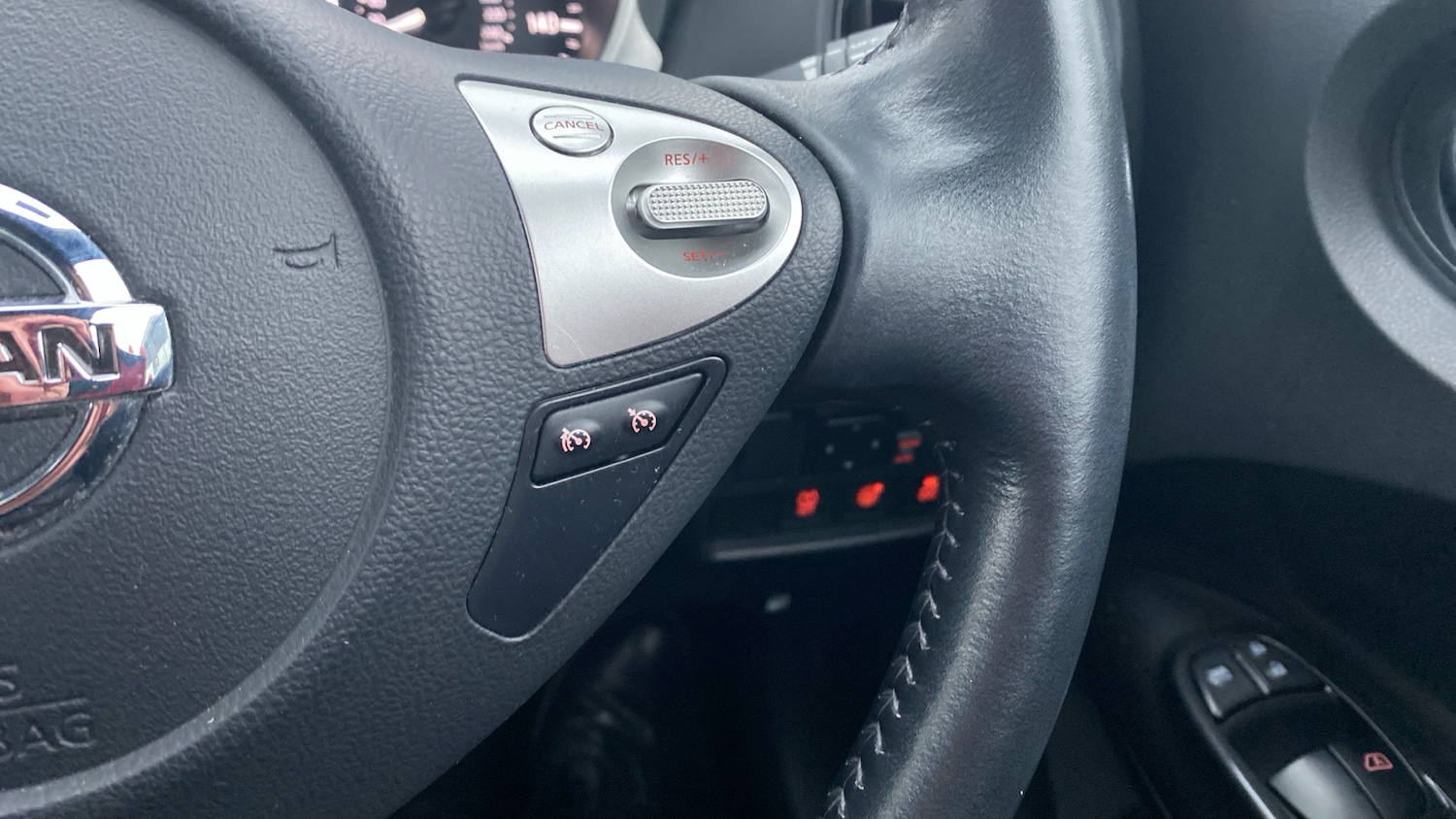 Used Nissan Juke 2018 for sale - 77078968: Photo 30