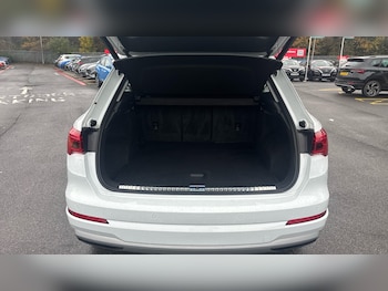 Used Audi Q3 2020 for sale - 76653315: Photo