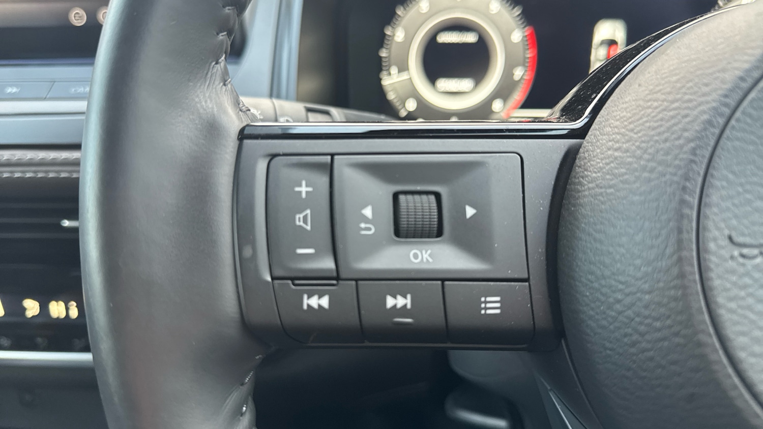 Used Nissan Qashqai 2024 for sale - 77036632: Photo 30