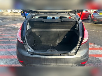 Used Ford Fiesta 2016 for sale - 77312572: Photo