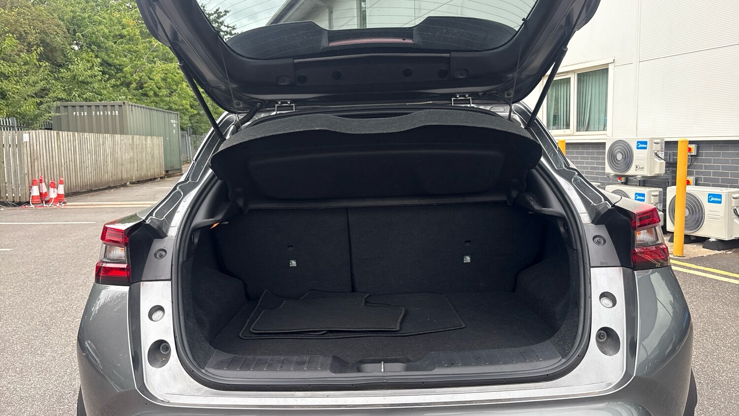 2023 Nissan Juke 1.0 DiG-T 114 Tekna 5dr Petrol Hatchback Hatchback Petrol Manua - Picture 4 of 24