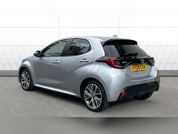 Used Toyota Yaris 2024 for sale - 79560153: Photo