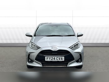 Used Toyota Yaris 2024 for sale - 79560153: Photo