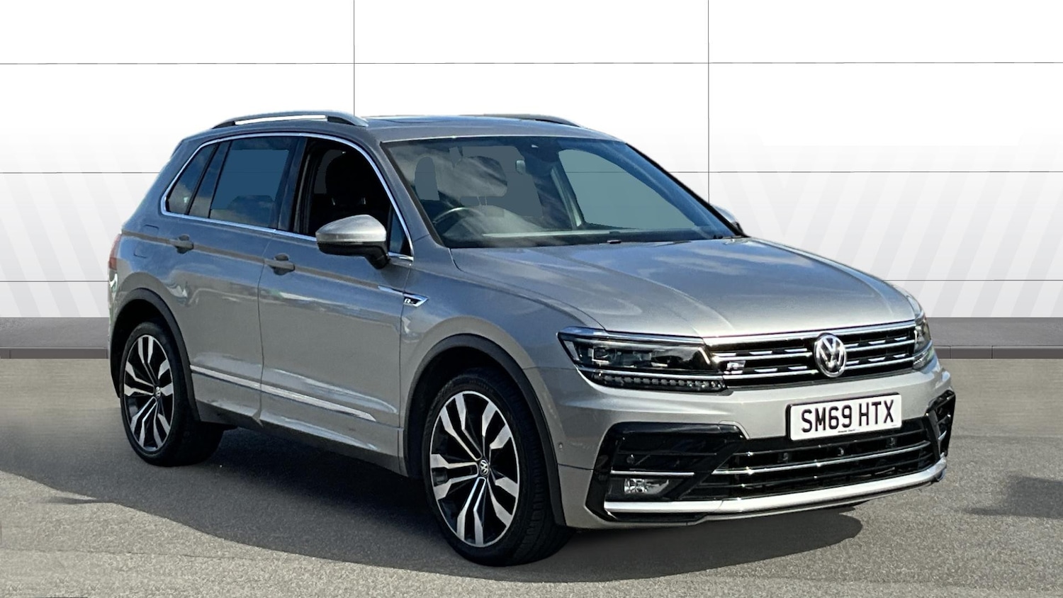 Used Volkswagen Tiguan 2019 for sale - 76016866: Photo 1