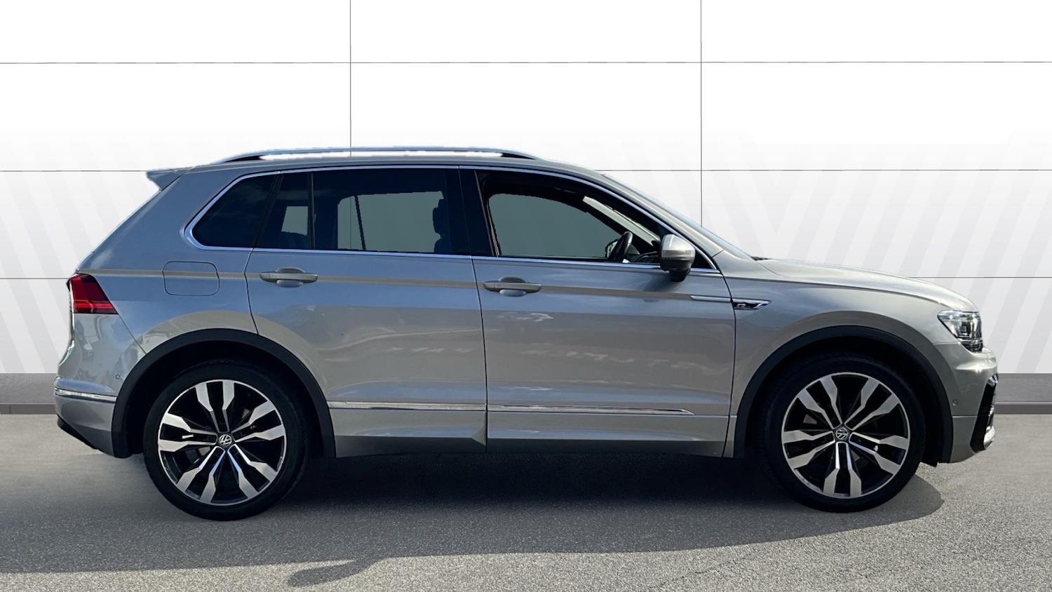 Used Volkswagen Tiguan 2019 for sale - 76016866: Photo 5