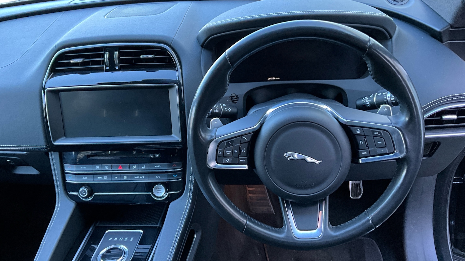 Used Jaguar F-Pace 2019 for sale - 77687897: Photo 10