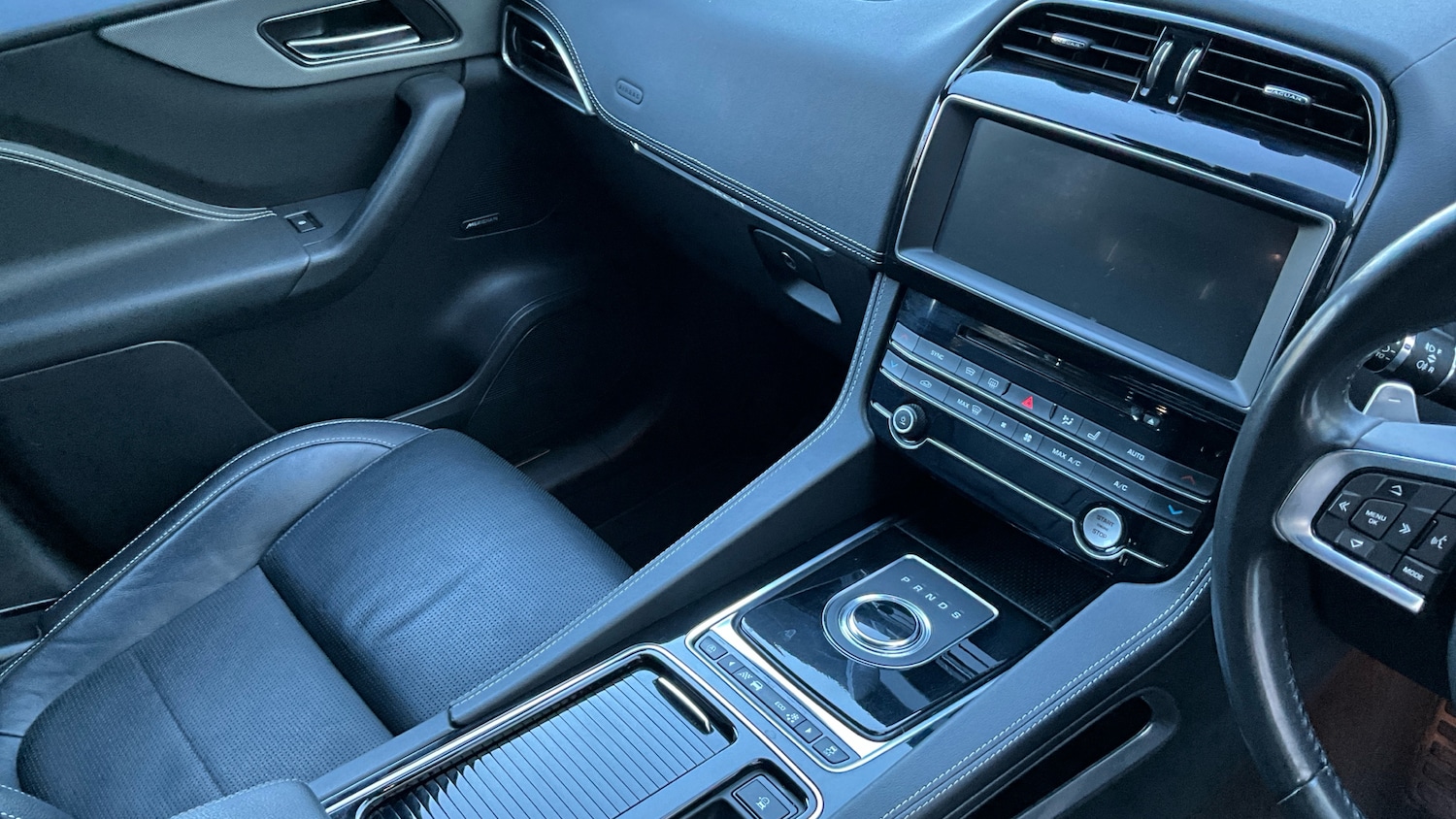 Used Jaguar F-Pace 2019 for sale - 77687897: Photo 14