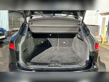 Used Jaguar F-Pace 2019 for sale - 77687897: Photo