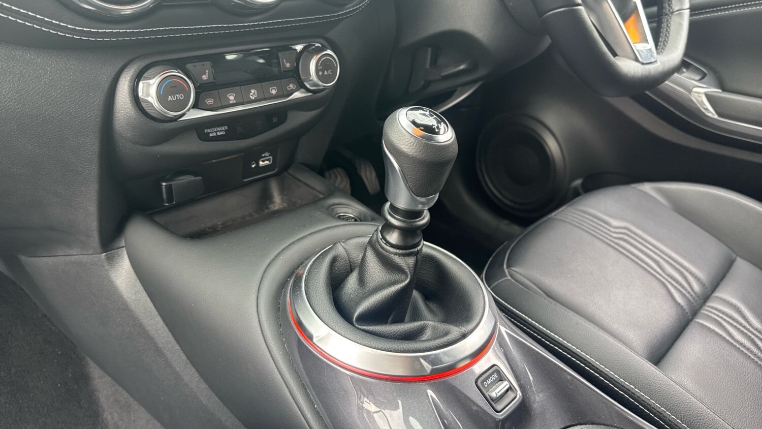 2022 Nissan Juke 1.0 DiG-T 114 Tekna 5dr Petrol Hatchback Hatchback Petrol Manua - Picture 13 of 24