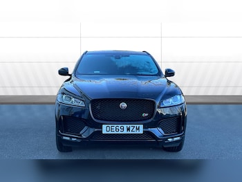 Used Jaguar F-Pace 2019 for sale - 77532577: Photo