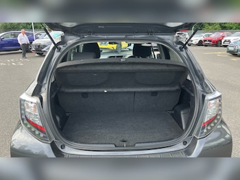Used Toyota Yaris 2013 for sale - 79175143: Photo
