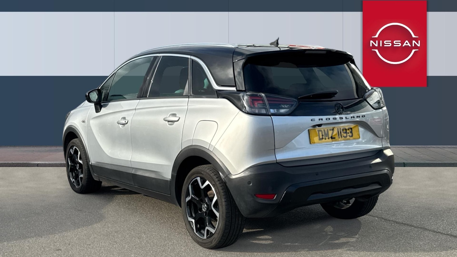 Used Vauxhall Crossland 2023 for sale - 77813311: Photo 2