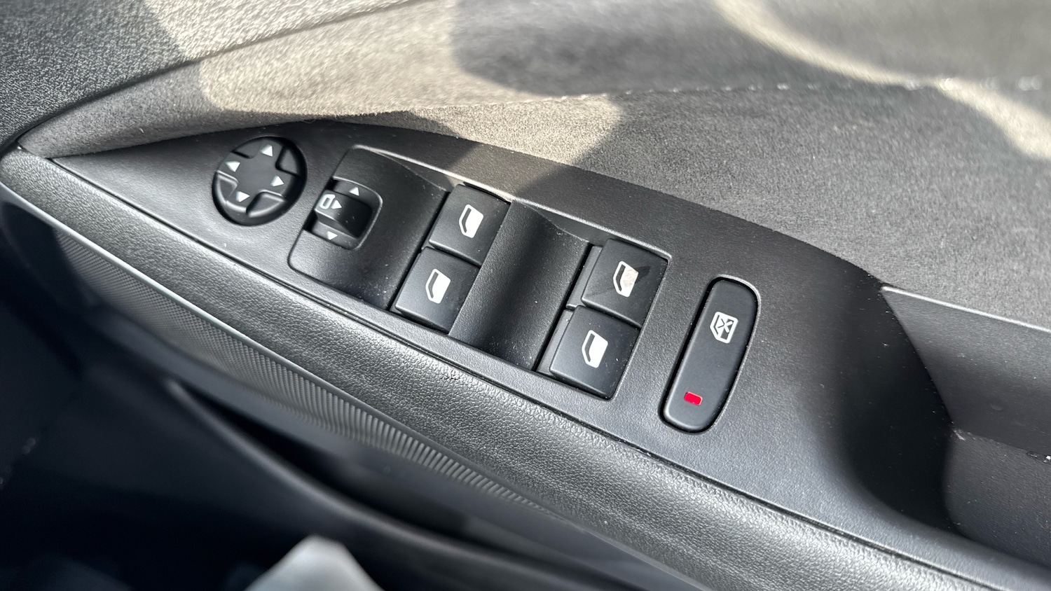 Used Vauxhall Crossland 2023 for sale - 77813311: Photo 21