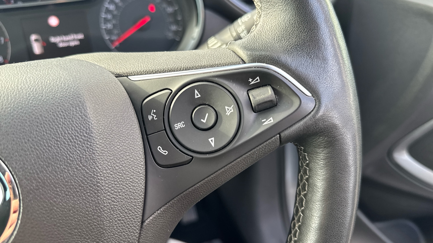 Used Vauxhall Crossland 2023 for sale - 77813311: Photo 23