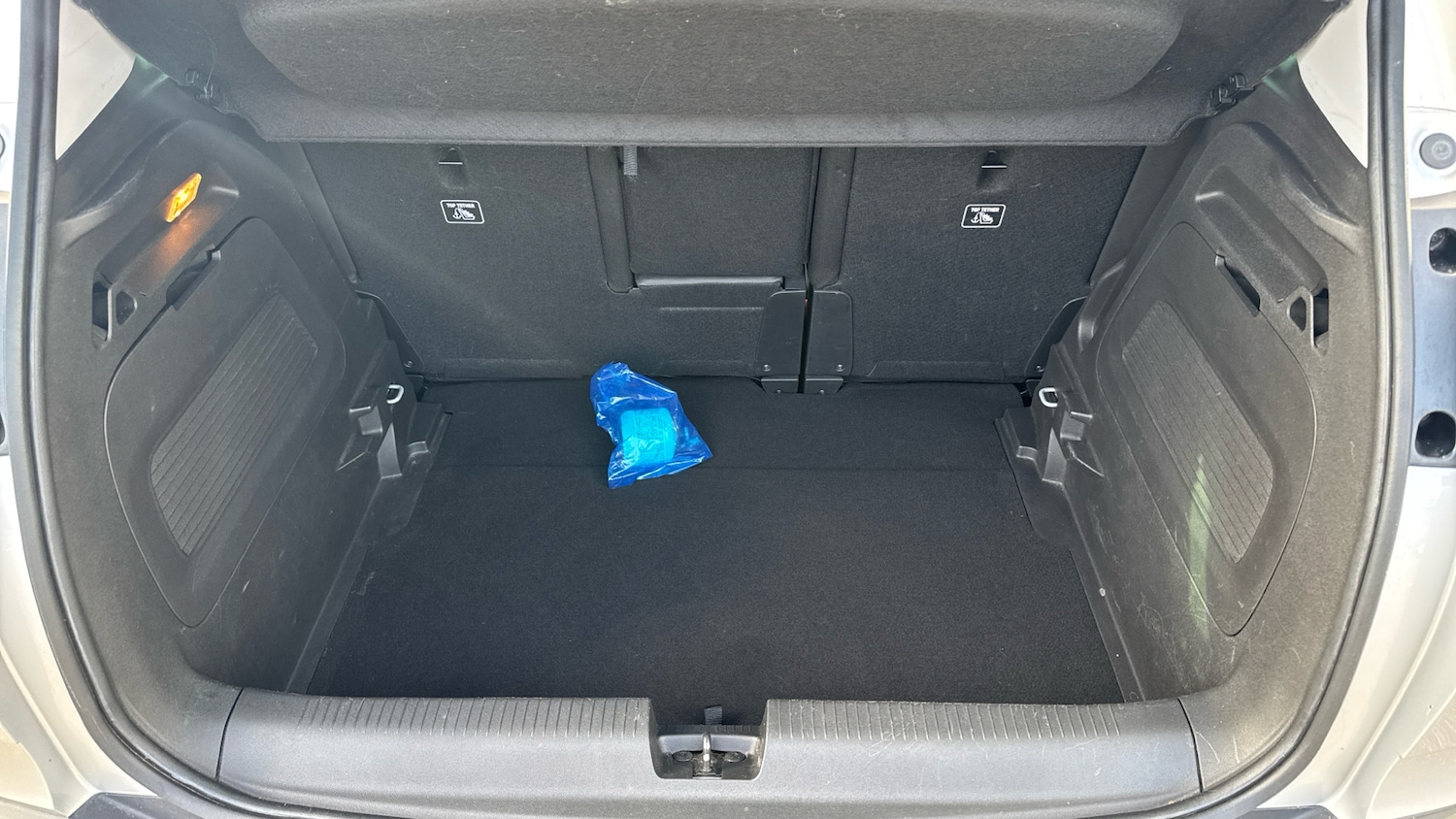 Used Vauxhall Crossland 2023 for sale - 77813311: Photo 4