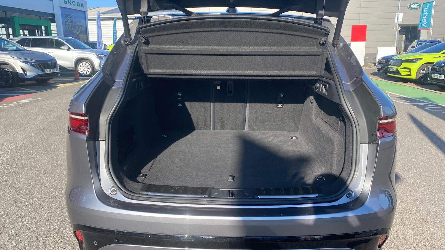 Used Jaguar F-Pace 2021 for sale - 77951403: Photo 4