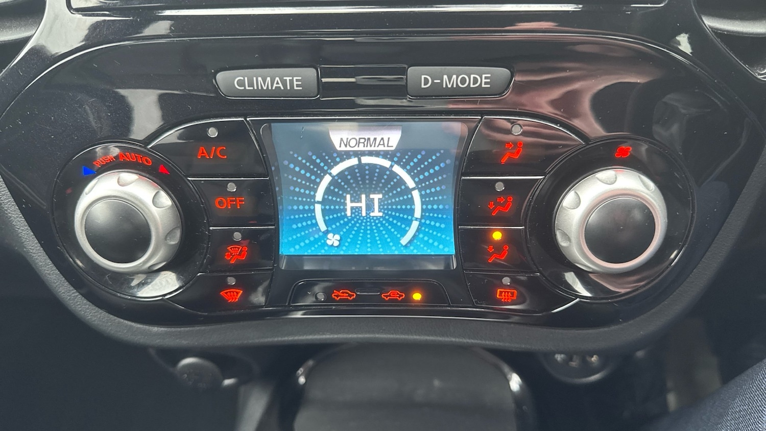 Used Nissan Juke 2018 for sale - 76918138: Photo 33