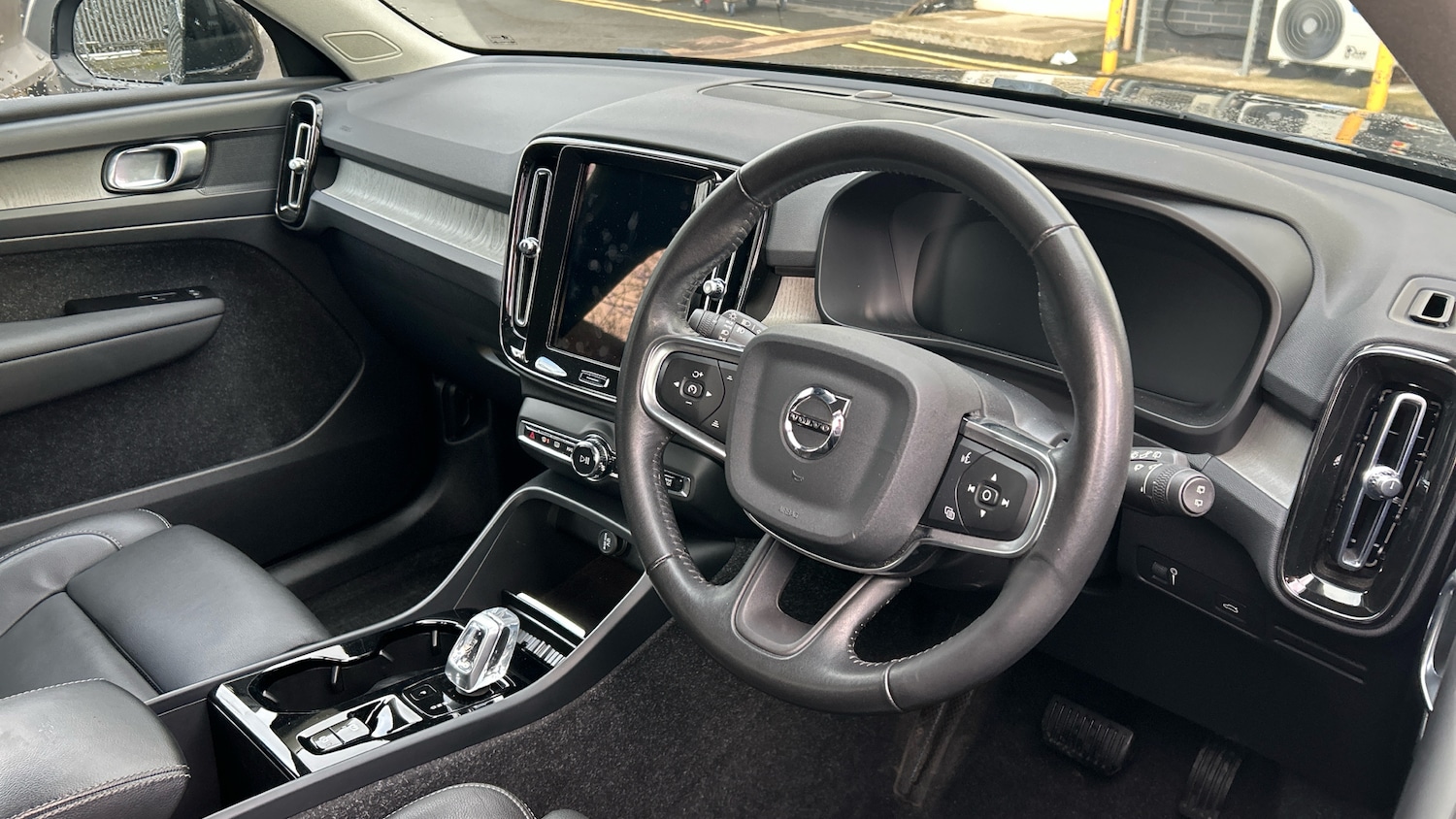 Used Volvo XC40 2021 for sale - 77272155: Photo 11