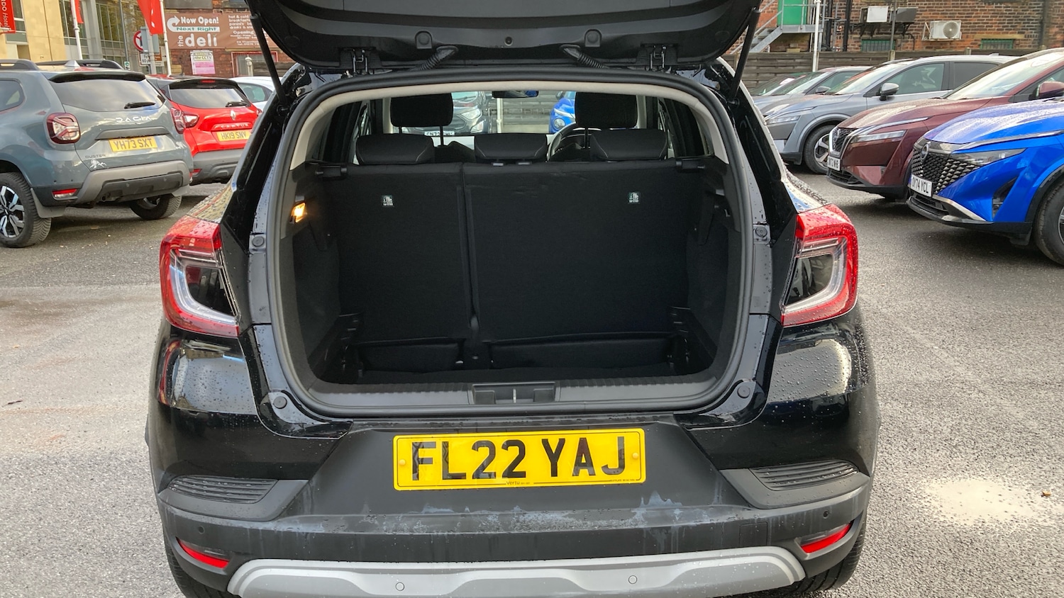 Used Renault Captur 2022 for sale - 77450232: Photo 4