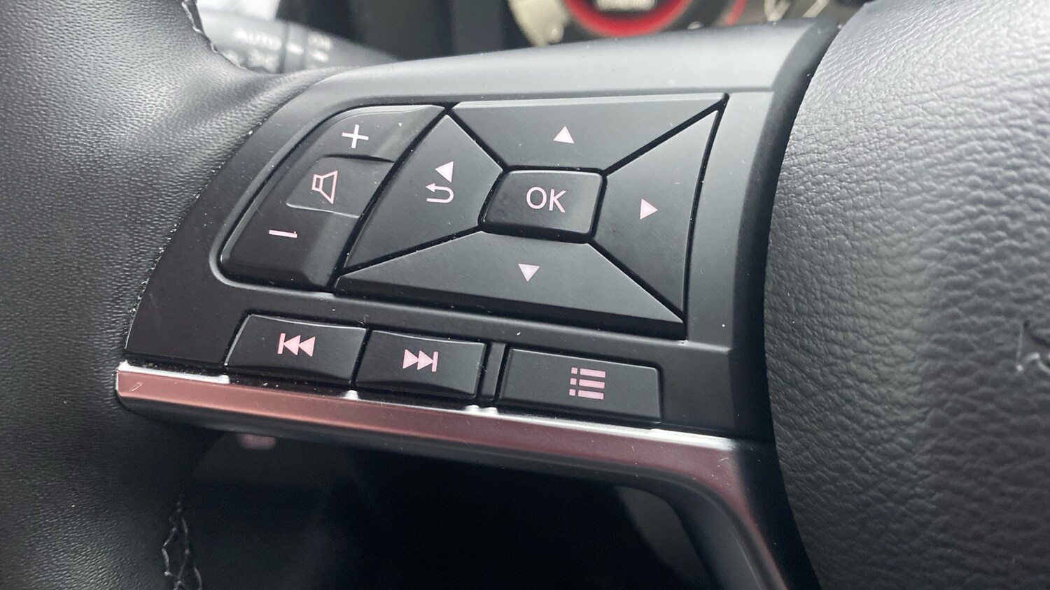 Used Nissan Juke 2024 for sale - 77431096: Photo 32